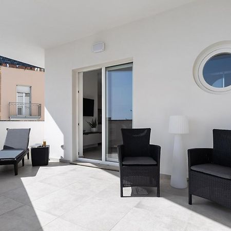 Oneweek Gaeta Suites And Apartments Exteriör bild