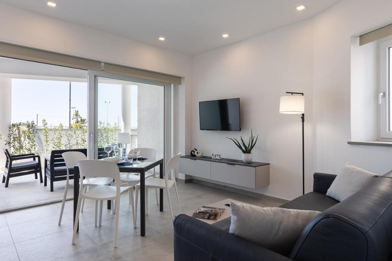 Oneweek Gaeta Suites And Apartments Exteriör bild