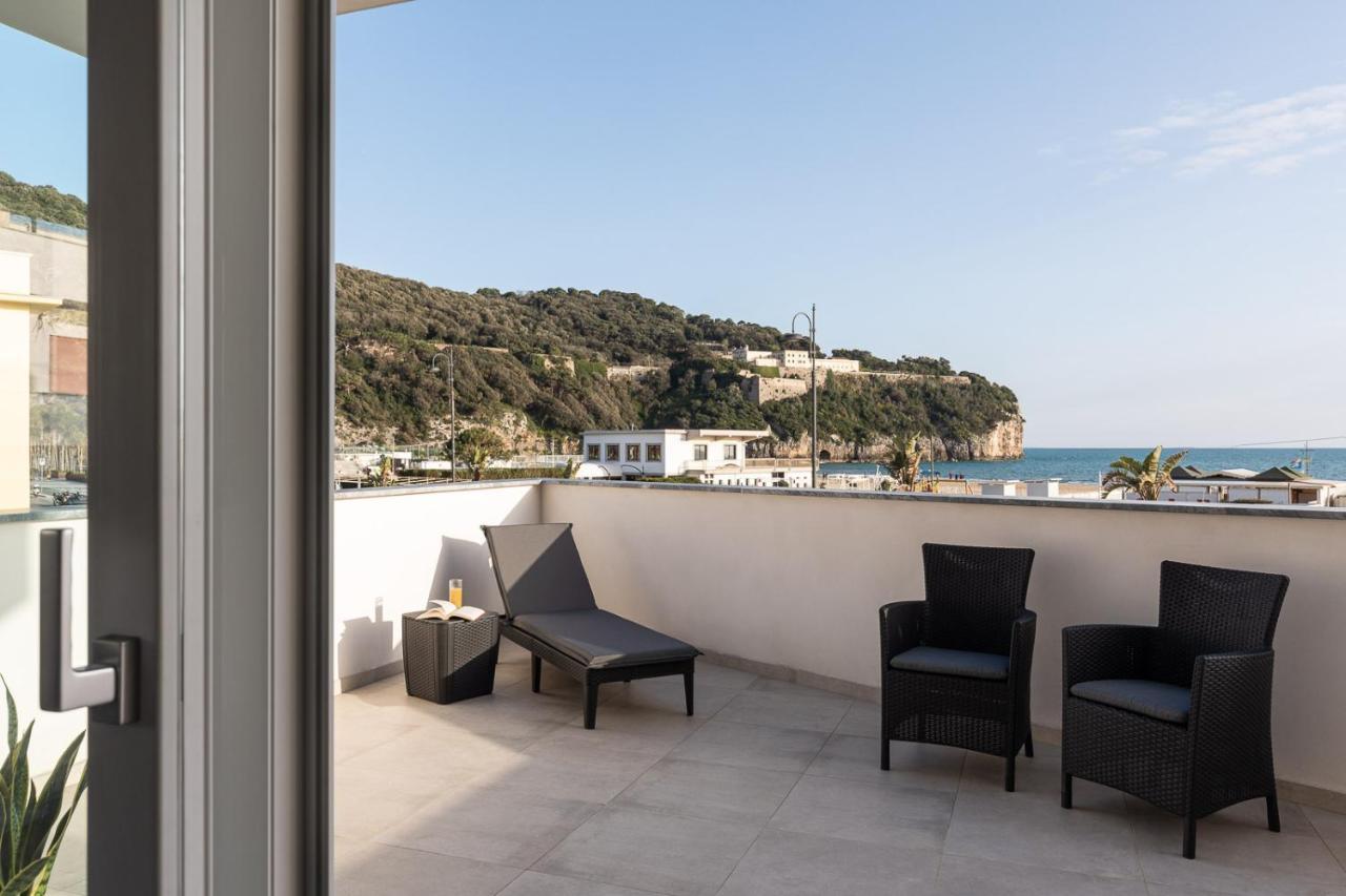 Oneweek Gaeta Suites And Apartments Exteriör bild