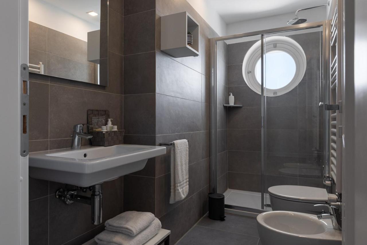 Oneweek Gaeta Suites And Apartments Exteriör bild