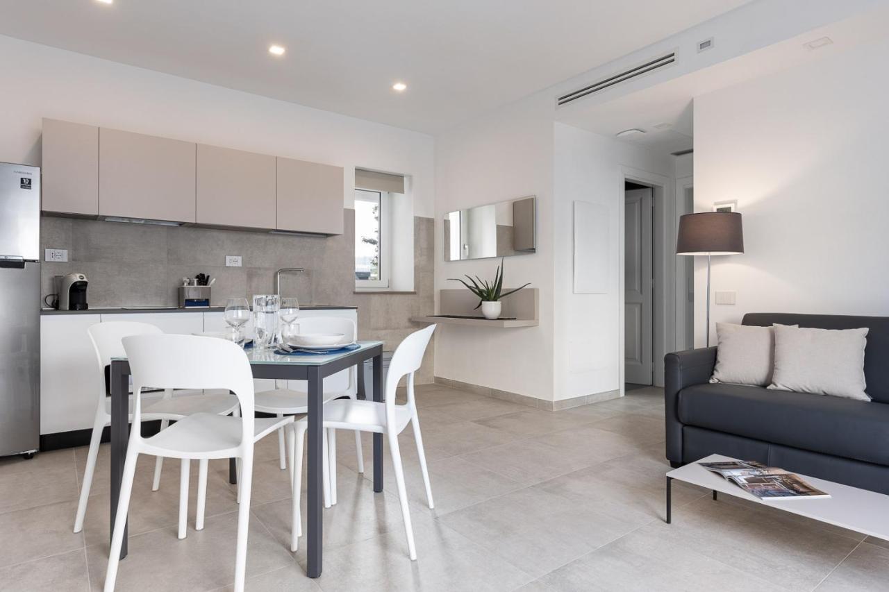 Oneweek Gaeta Suites And Apartments Exteriör bild