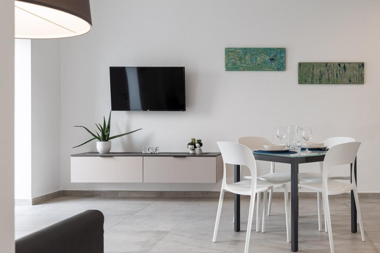 Oneweek Gaeta Suites And Apartments Exteriör bild